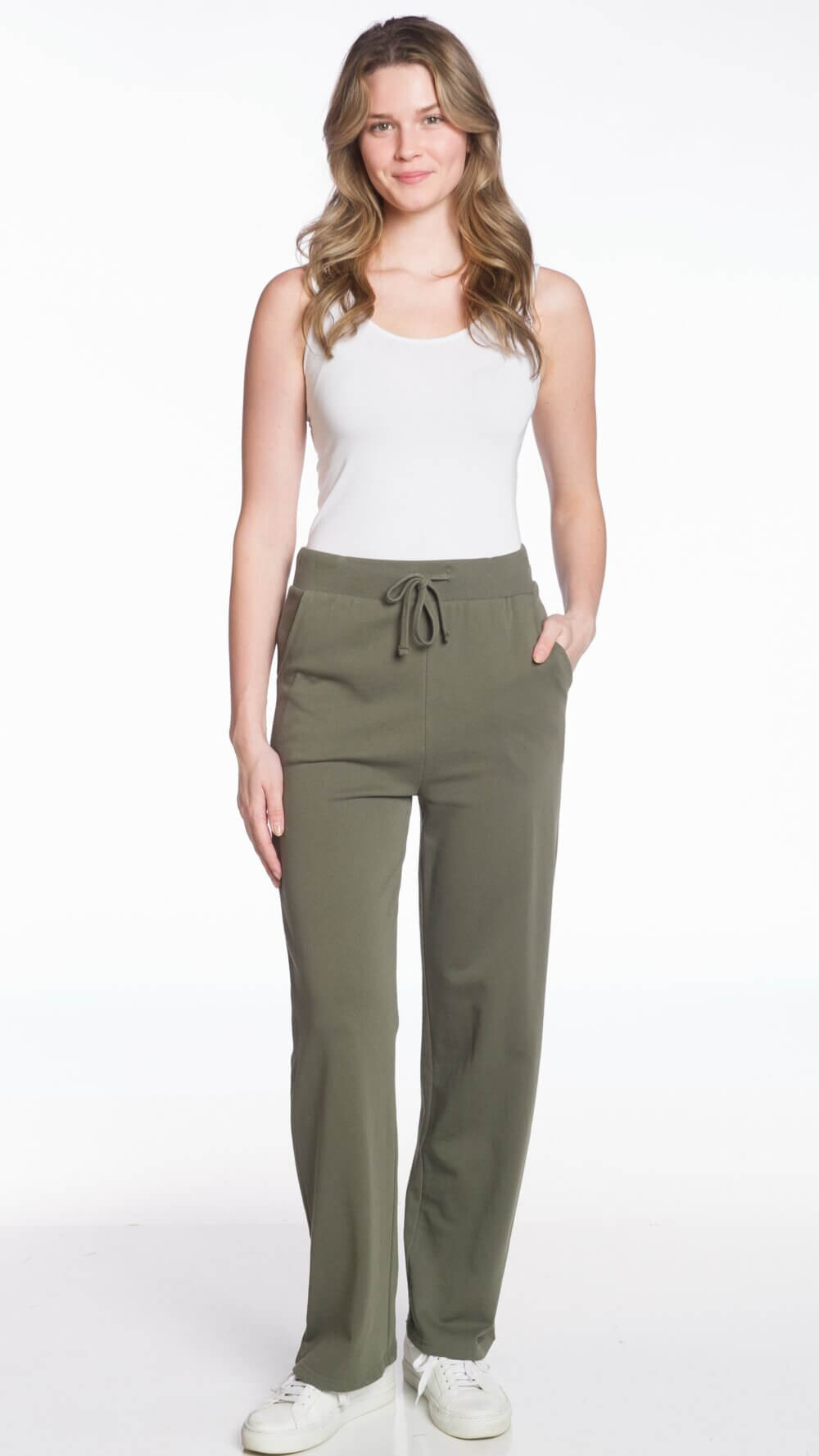 Wide Leg Pant with Drawstring Waist and Pockets - Image 4