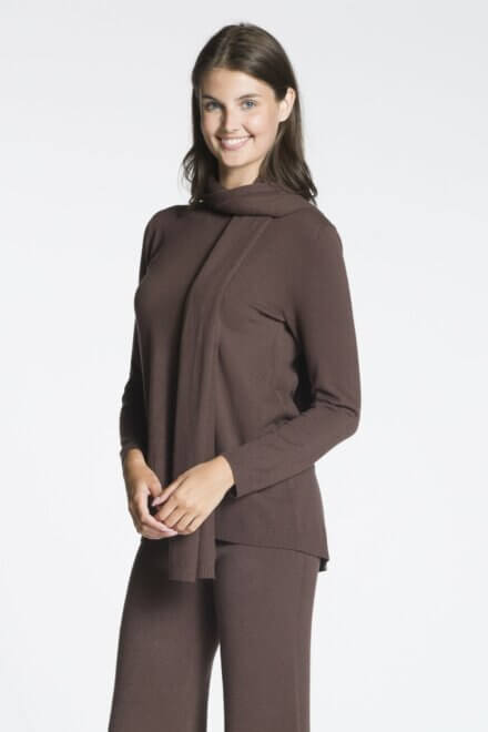 Long Sleeve Crew Neck Sweater with High-Low Hemline and Matching Scarf