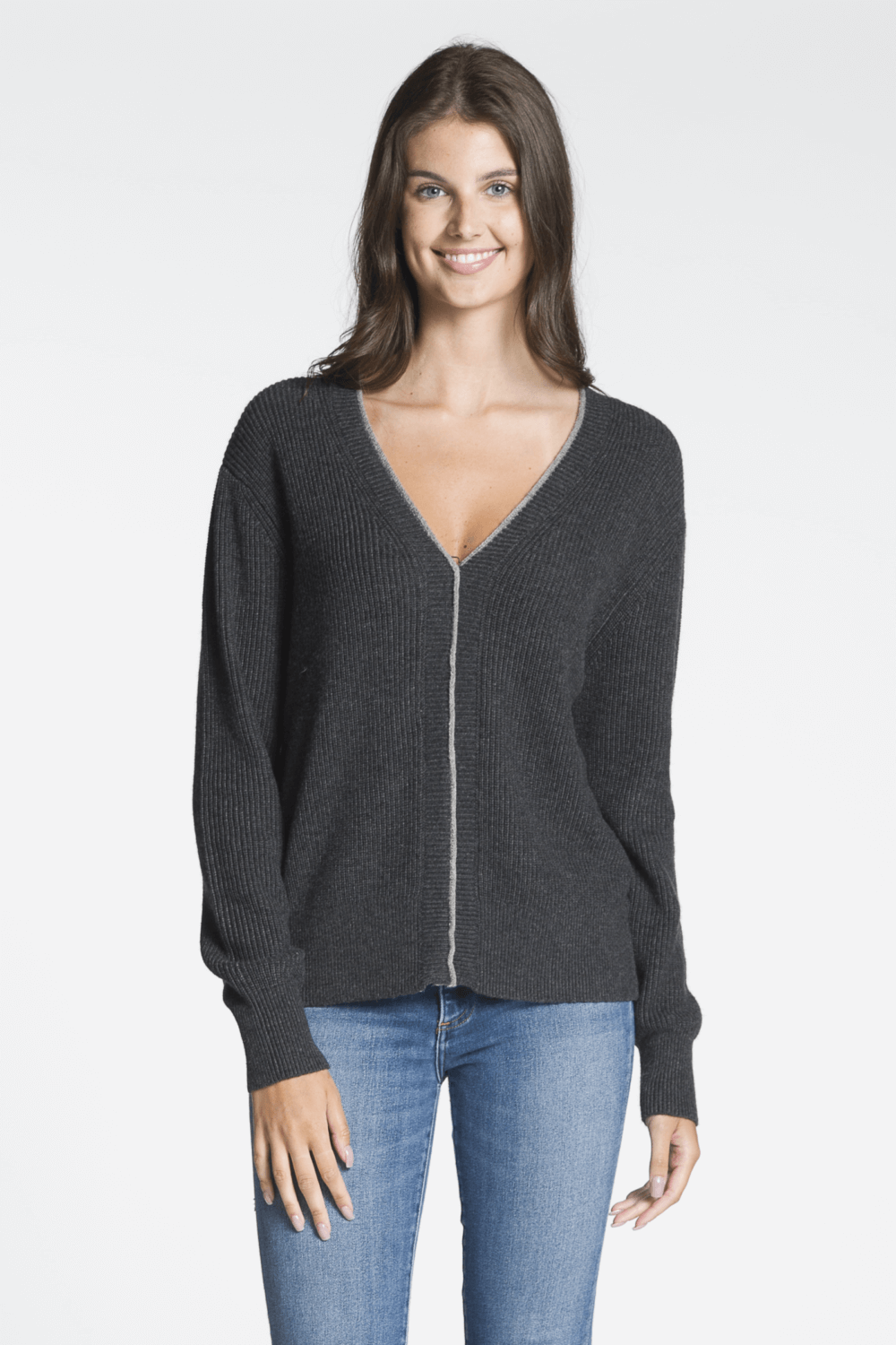 Two Tone Long Sleeve V-Neck Sweater - Image 3