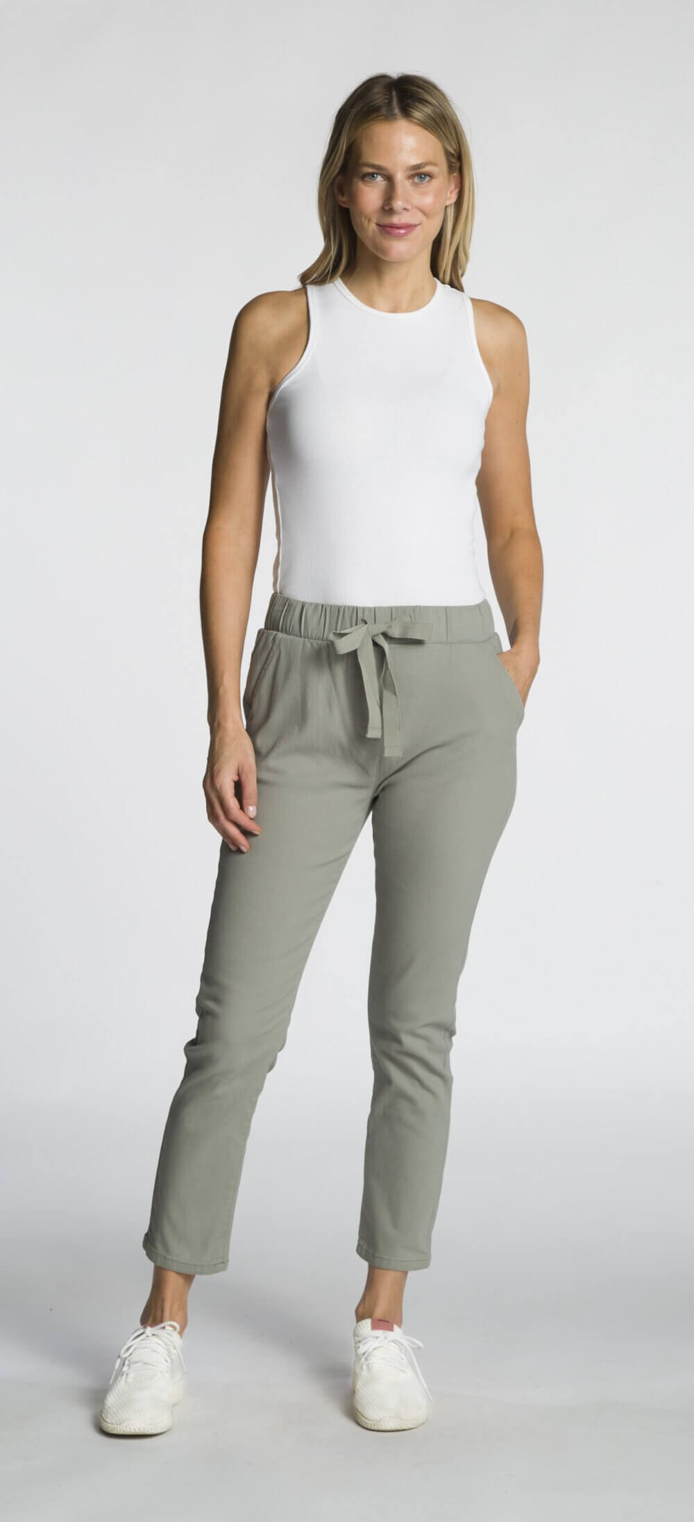 Pull-On Jogger Capri