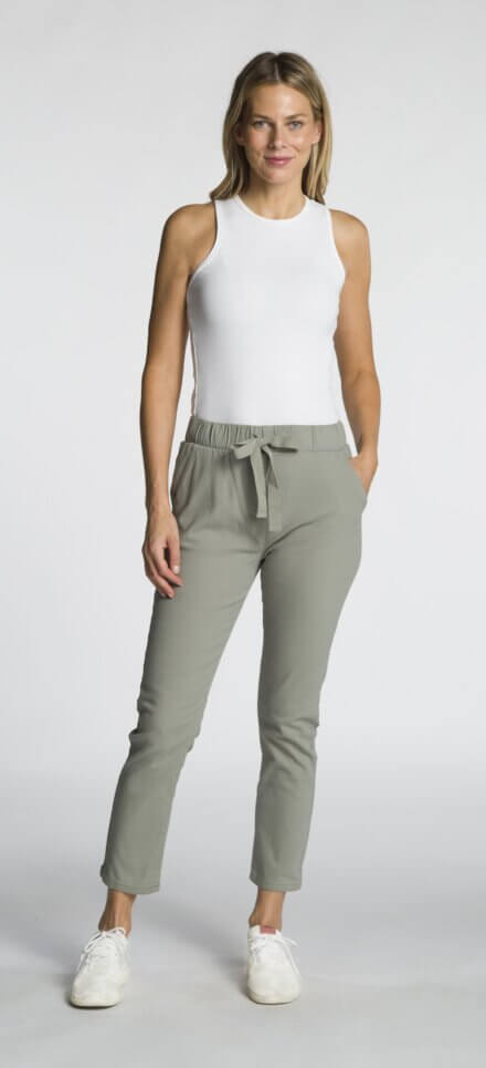 Pull-On Jogger Capri